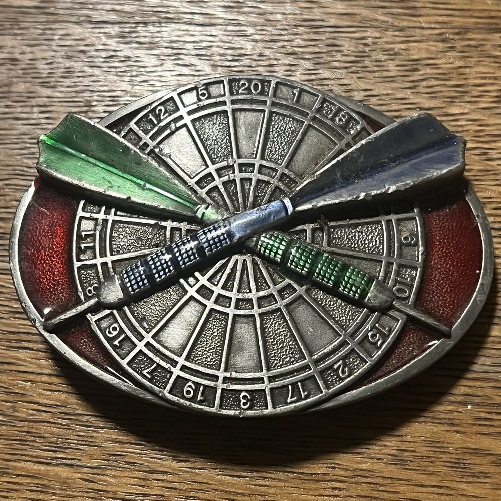 VINTAGE DARTS DART BOARD BELT BUCKLE BERGAMOT BRASS WORKS A150 1984 MADE IN USA